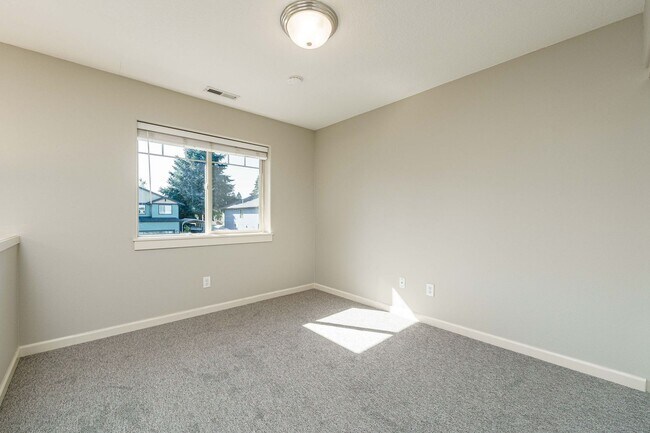 Building Photo - Cul-de-Sac Living at Its Best – Updated 3BR with Garage & A/C!