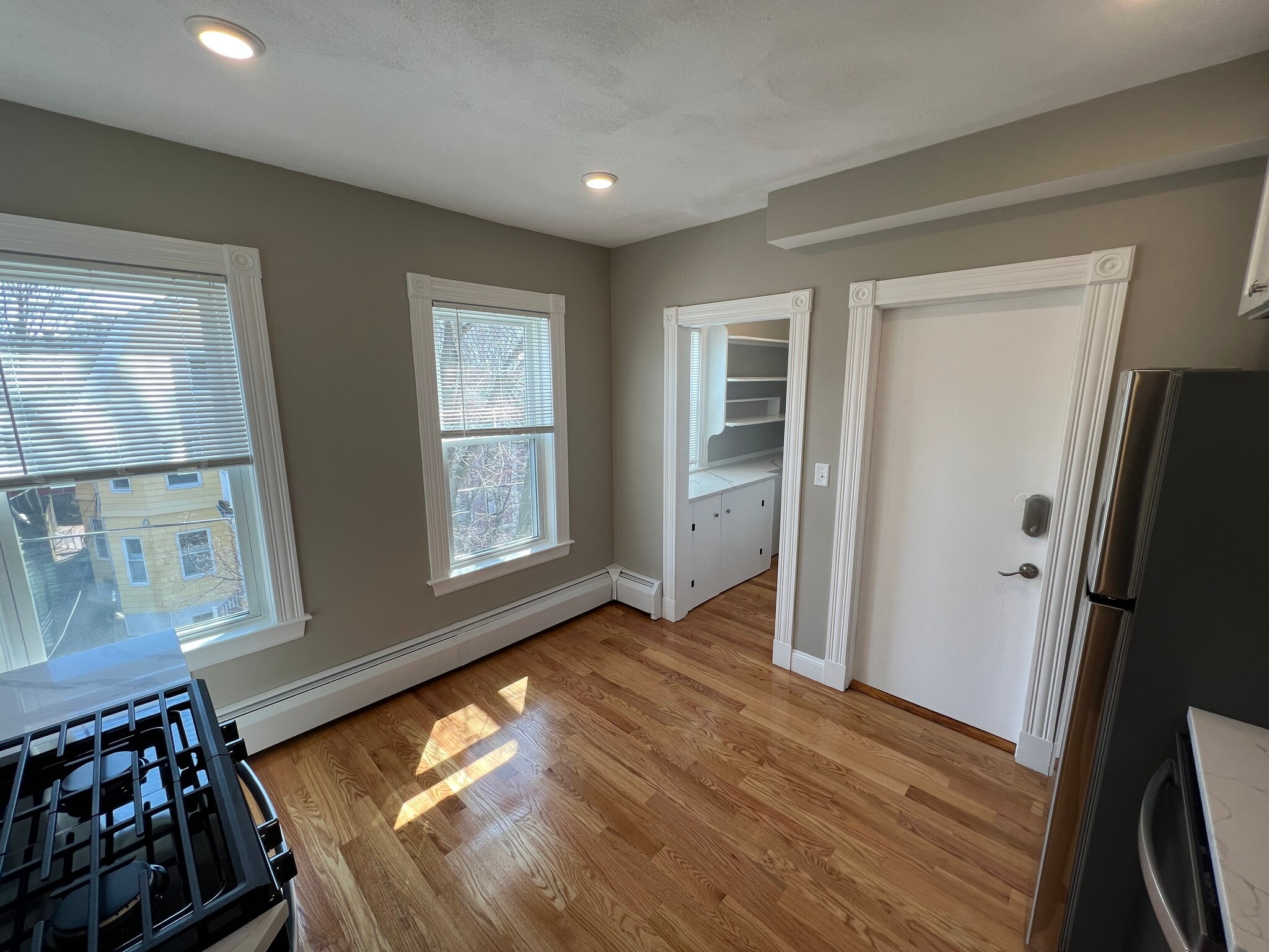 Building Photo - 2 Gilson Ter