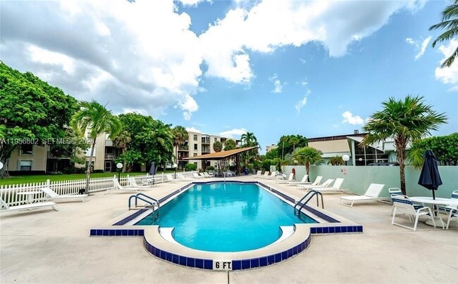 Building Photo - 400 Waterway Dr S