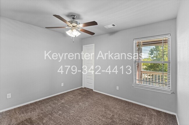 Building Photo - 1225 N Sicily Ln