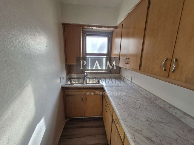 Building Photo - 1576 S Layton Blvd