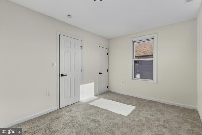 Building Photo - 507 Washburn Ave