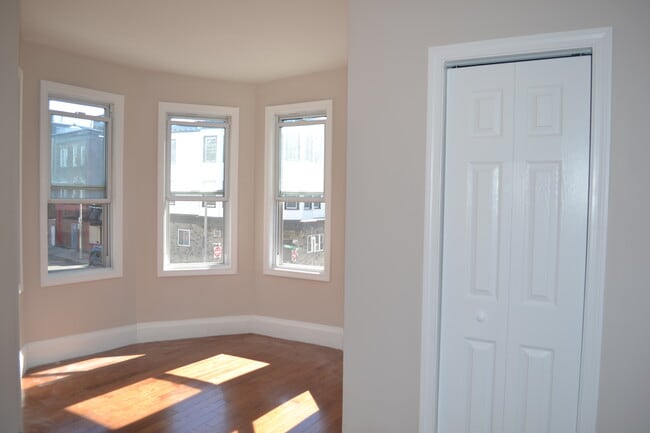 Building Photo - 239-241 Mav