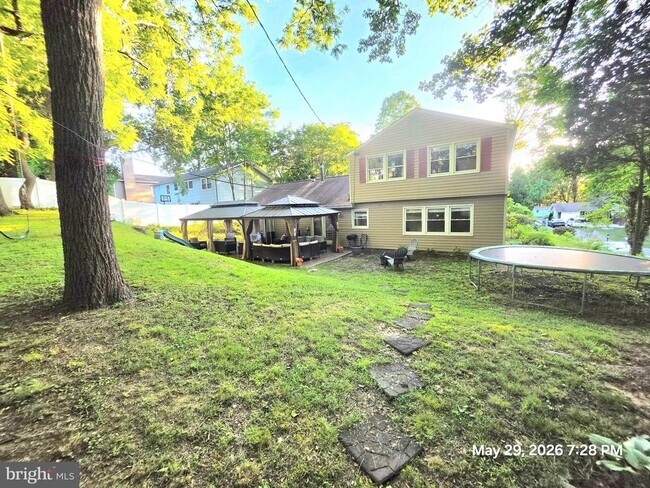 Building Photo - 1405 Peachwood Ln