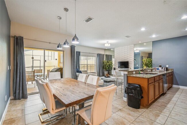 Building Photo - 8841 Candy Palm Rd