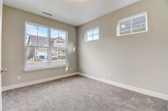 Building Photo - 6971 Pickett Pl