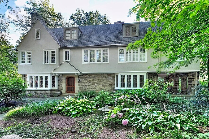 Building Photo - 2265 Stillman Rd