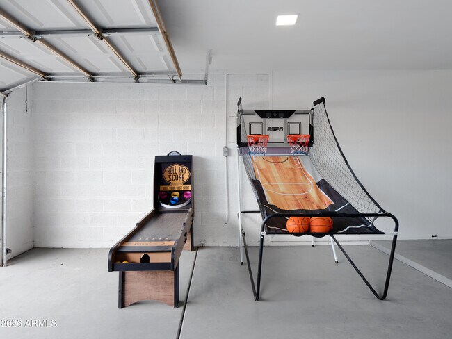 Building Photo - 15218 N 61st St