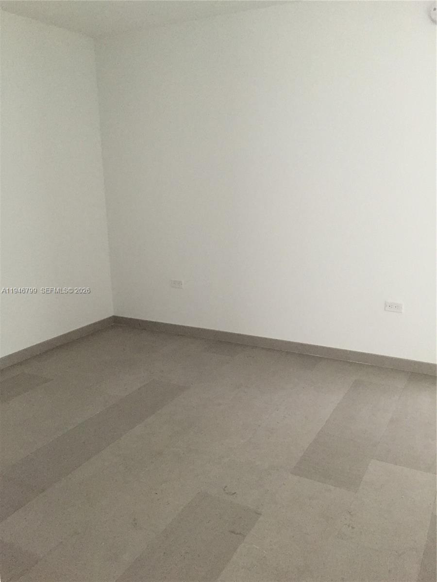 Building Photo - 68 SE 6th St