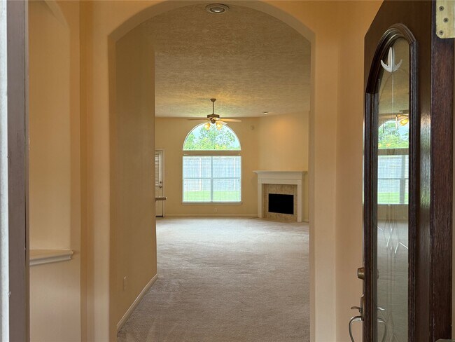 Building Photo - 10727 Gilford Crest Dr