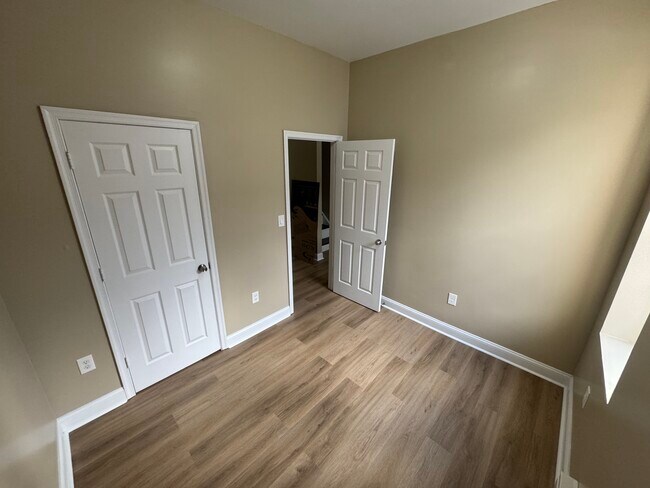 Building Photo - 2327 N 18th St