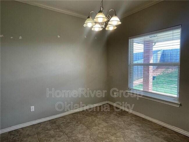 Building Photo - 8716 SW 66th Pl