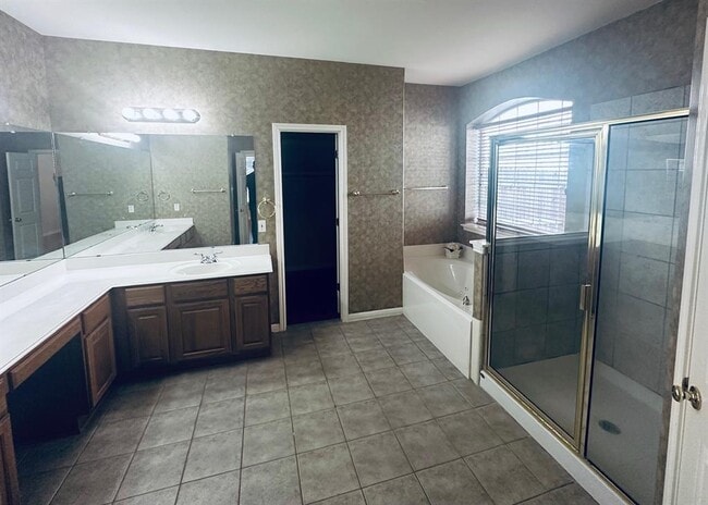 Building Photo - 2248 Fernspring Dr