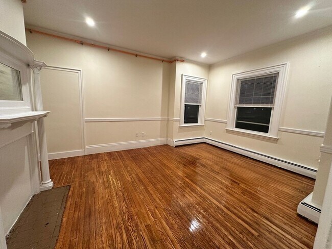Building Photo - 440 Newtonville Ave