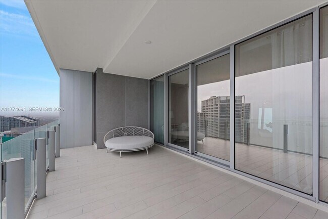 Building Photo - 300 Biscayne Blvd Way