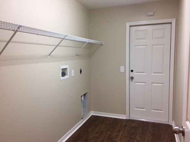 Building Photo - 7902 49th Ave E