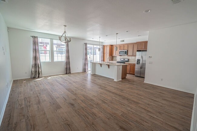 Building Photo - Santa Clarita 3-Bedroom River Village Home...