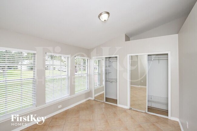 Building Photo - 374 Stendal Rd NW