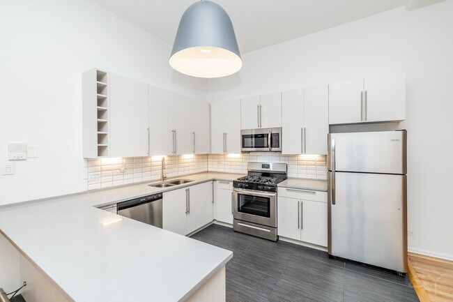 Building Photo - 1021 S State St