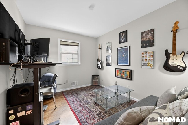 Building Photo - Charming 2BR Apartment in Metuchen