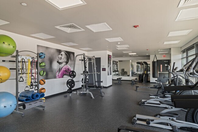 Building Photo - 501 N Perth St