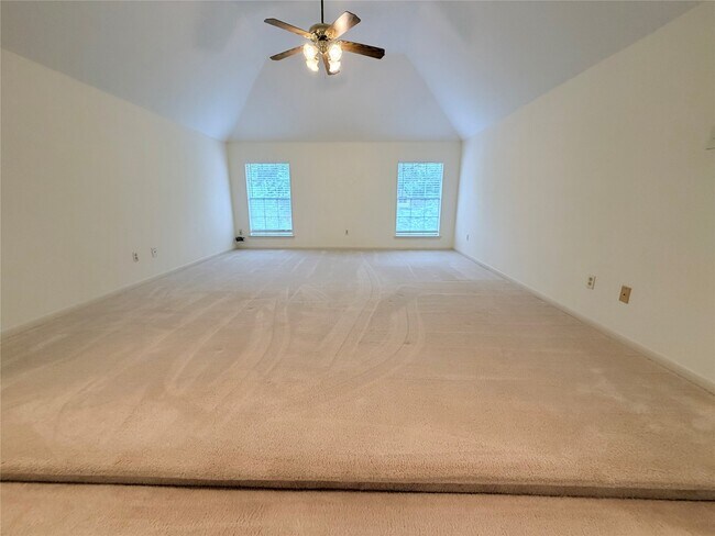 Building Photo - 3306 Vista Lake Dr