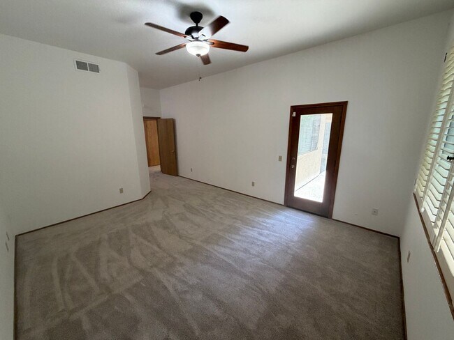 Building Photo - 4 bedroom | 2 bathroom | Gold River home