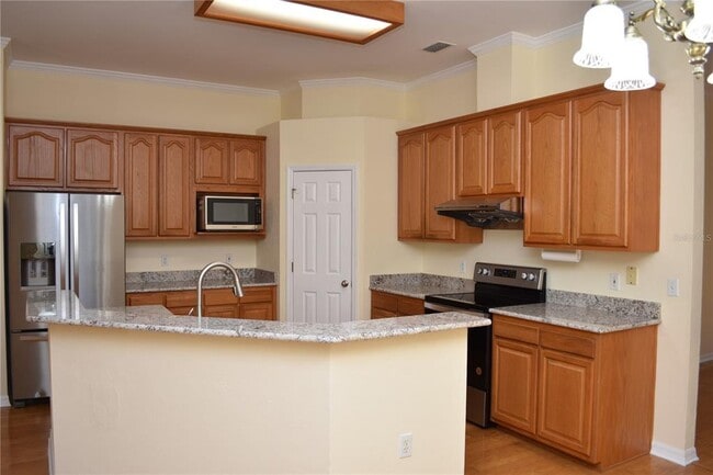 Building Photo - 2406 SW 98 Dr