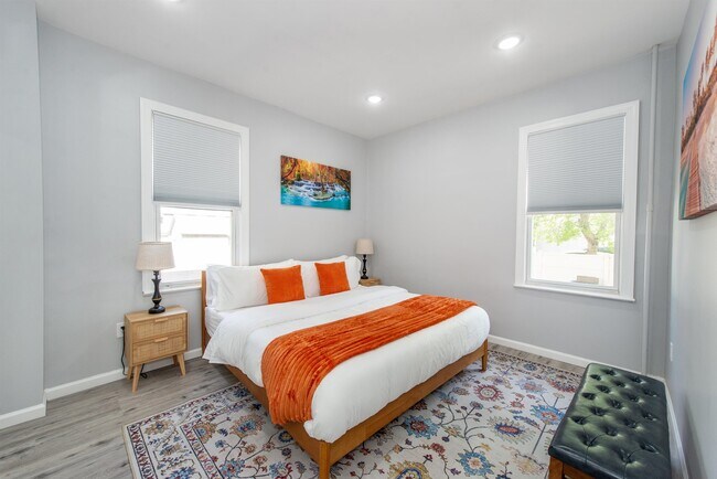 Building Photo - 19 W 27th St