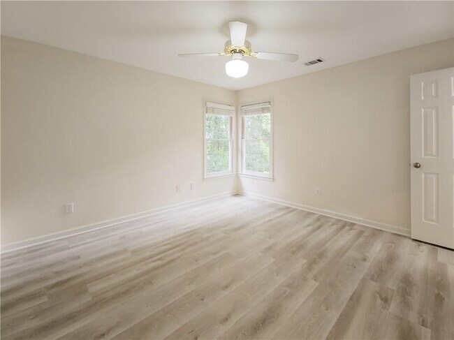 Building Photo - 7335 Craigleith Dr