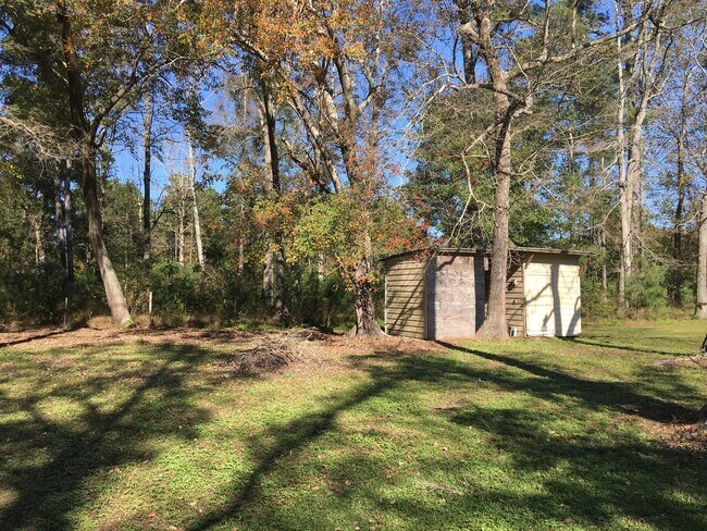 Primary Photo - 2 Bedroom 1 Bath Located of Fire Tower Road