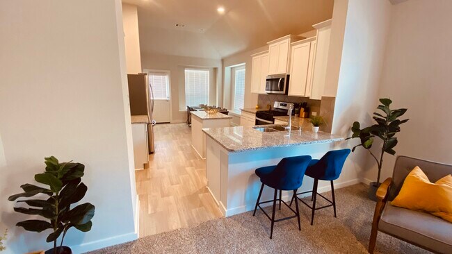 Bar and Entry to Kitchen - 7847 Grand Louis Way
