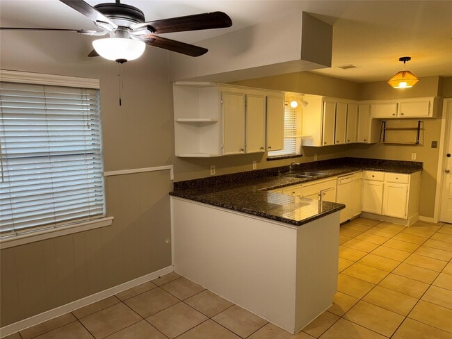 Building Photo - 11215 Mayfield Rd