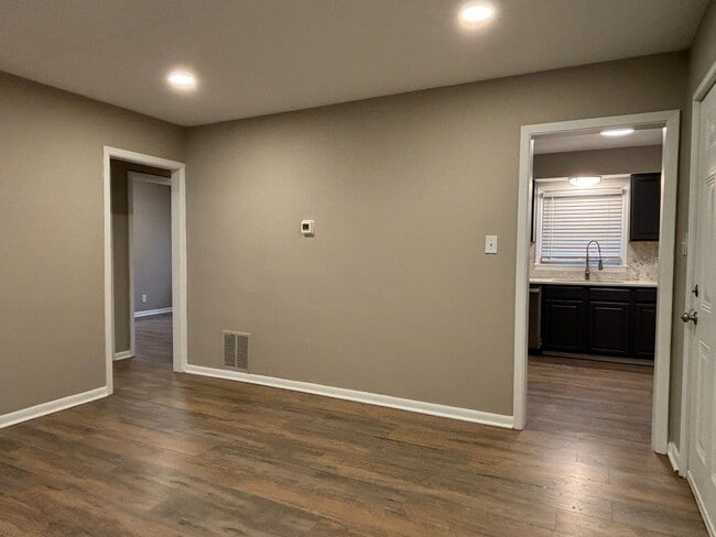 Building Photo - $625 OFF FIRST MONTH'S RENT! 2-Bed, 1-Bath Single-Family Home + Partially Finished Garage!