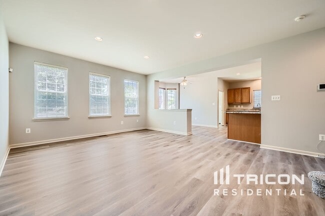 Building Photo - 611 China Clipper Cir