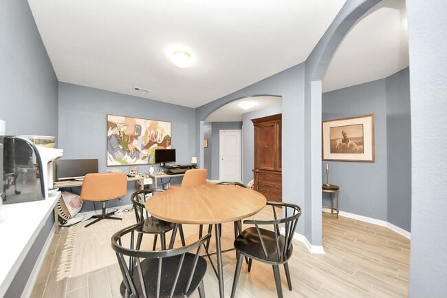 Building Photo - 2430 Regatta Ln