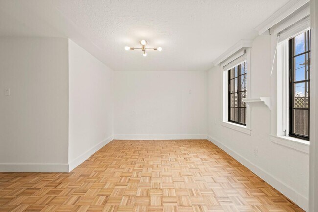 Building Photo - 15 Keystone Way