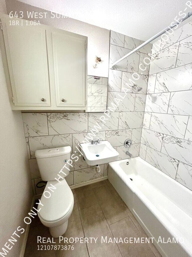 Building Photo - 643 W Summit Ave.