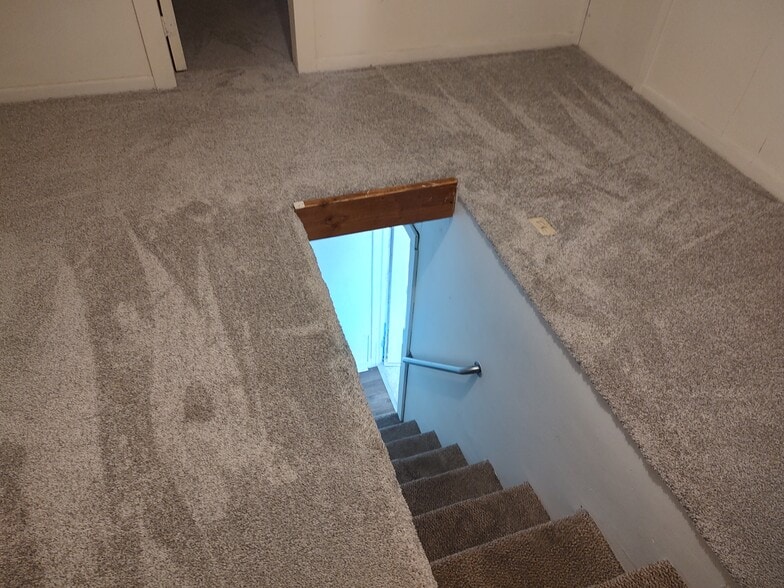 Building Photo - 7111 E 96th Ave