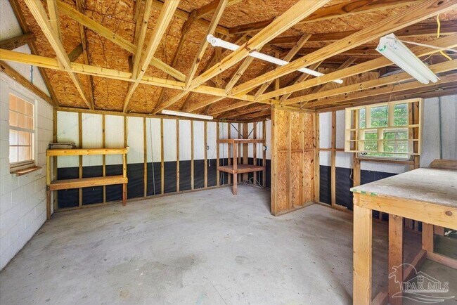 Building Photo - 415 Colbert Ave