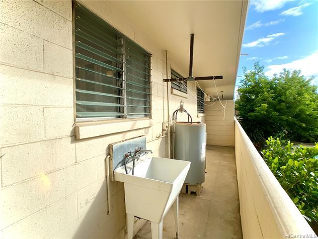 Building Photo - 716 Lukepane Ave