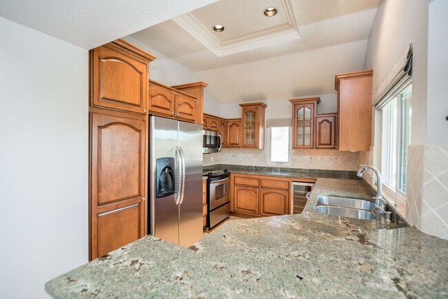 Building Photo - Beautiful Newport Beach Condo