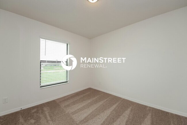 Building Photo - 4 Bedroom Pet-Friendly Home in Dundee, FL with Main Street Renewal