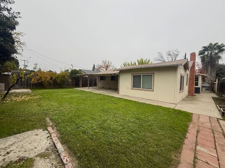 Building Photo - 3158 El Capitan Ave