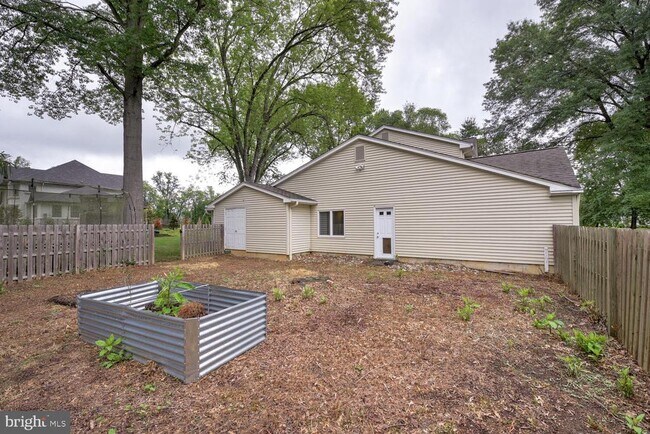 Building Photo - 22 Slayback Dr