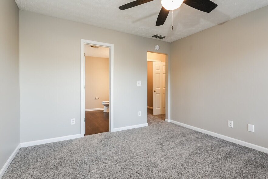 Building Photo - 5055 Tussahaw Crossing