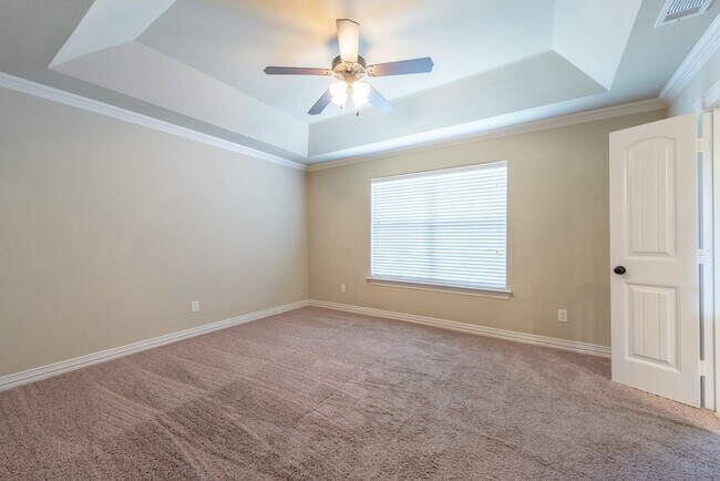 Building Photo - Beautiful Tuscan feel Condo Lower Greenville area