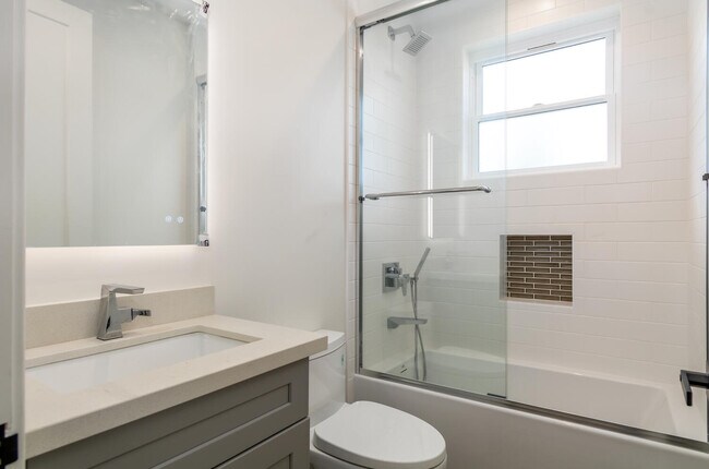 Building Photo - 6402 Kenwater Pl