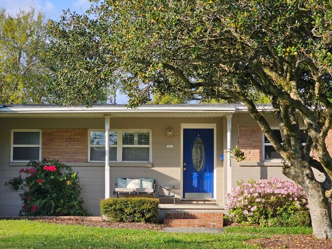 Building Photo - 3747 Coronado Rd