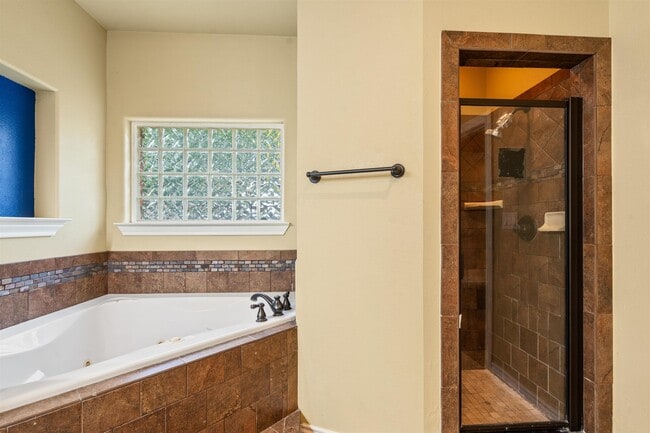 Building Photo - 302 Ceniza Ridge Dr